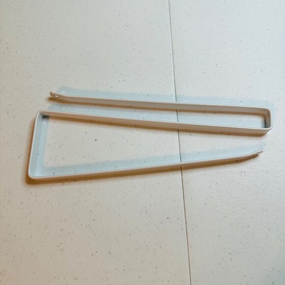 Under Cabinet Paper Towel Rack White Metal Paper Towel Holder Hanging Rack - Picture 2 of 7